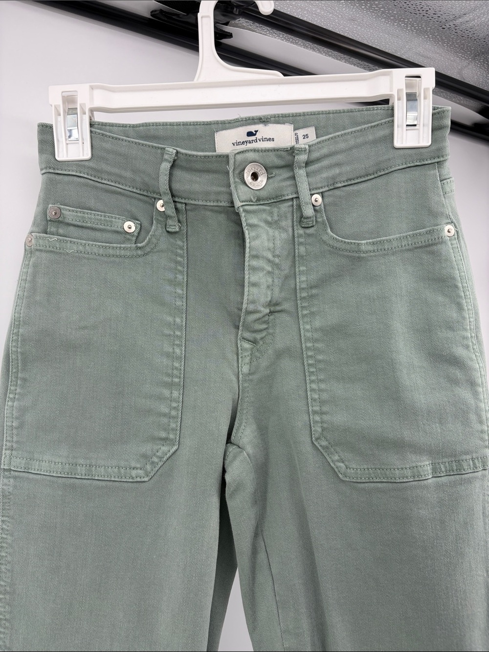 Vineyard Vines Women’s Jamie Utility High Rise Straight Crop Pants- Sage Green
